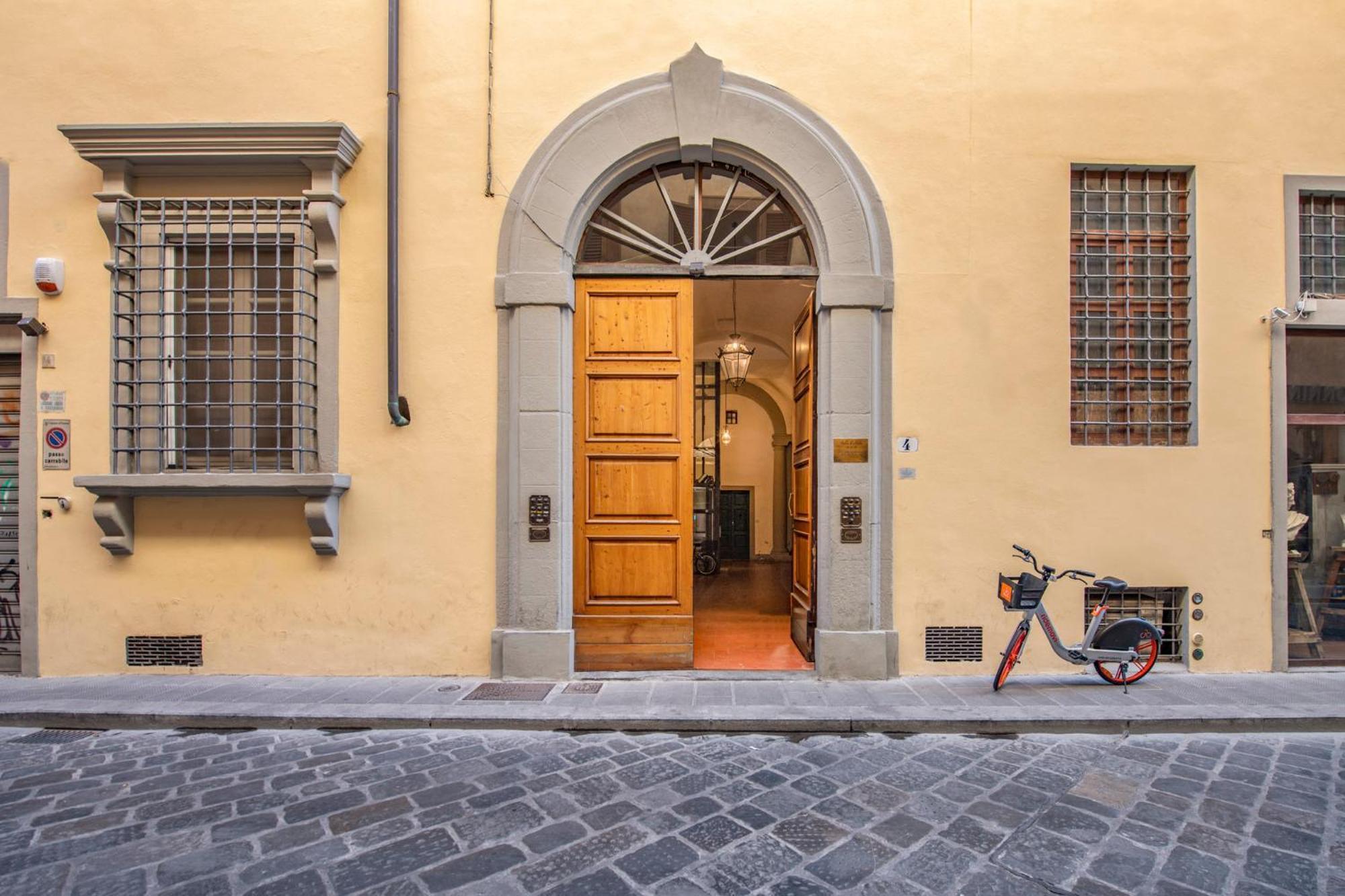 Mamo Florence - Borgo Santa Croce Apartment Zewnętrze zdjęcie